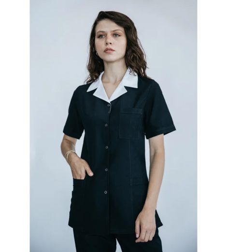 Hemşire Forması – Kadın, Lacivert Kısa Kol, Beyaz Geniş Yaka, Düğmeli (Ön) – HUF-016