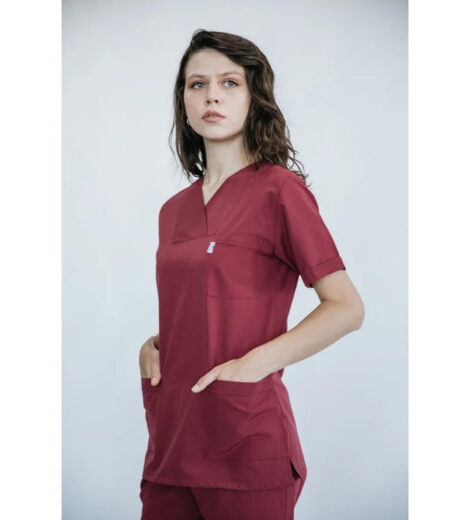 Scrub Bluz – Kadın, Bordo, V-Yaka, Cepli (Yakın) – HUF-037